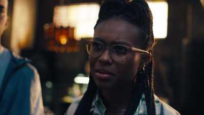 - How do you know that?
- Social media. - Naomi