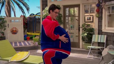 How do we look?
Large and in charge, Parker. - Liv and Maddie