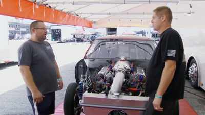 How do you want to split it? Do
you want to go 10 and 10 and five? - Street Outlaws No Prep Kings Team Attack