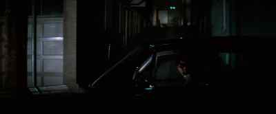 - How do you want to work this?
- Find another entrance. I'll go here. - Dirty Harry
