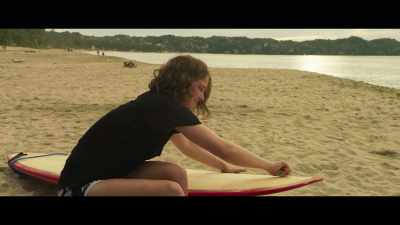 - How does it feel?
- So different. - Gringa