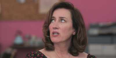 How does Jessie having a drink - Recipes for Love and Murder