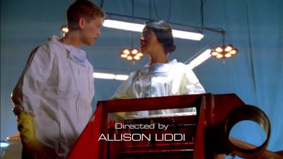 How does somebody fit
through this thing? - CSI: Miami
