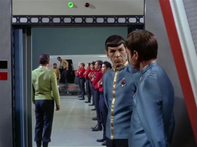 How does that Vulcan salute go? - Star Trek