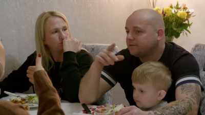 How does it work? Is it by age?
By weight? - Stacey Dooley Sleeps Over