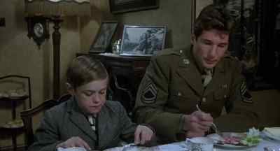                 How you doin',
                Mr. Moreton? - Yanks