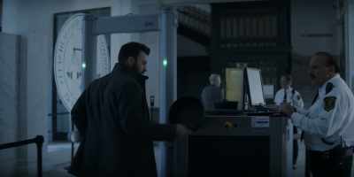 -How you doing, Kingston?
-Hanging in there, Mr. Barber. You good? - Defending Jacob