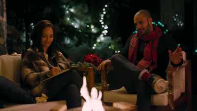 How they doing? - The Christmas Sitters