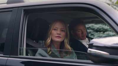 - How was Ellie this morning?
- Seemed a little distant. - Daddy's Deadly Secret