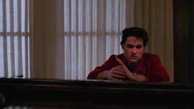 - how you feel?
- I feel alone, Red. - Elvis