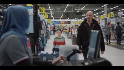 -How you going, love?
-Hello. - Mr Inbetween