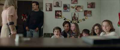 - How is he doing?
- Good, they put him on oxygen. - Museo