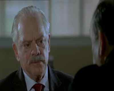 - How?
- He hanged himself. - A Touch of Frost