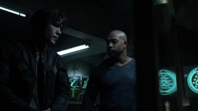 - How you holding up?
- I've been better. - The 100