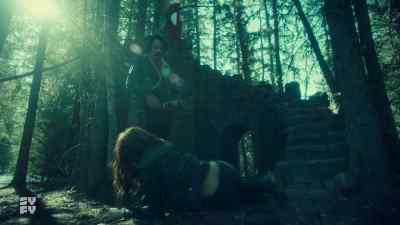 How? How? - Wynonna Earp