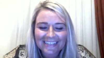 ‐How is it going on in there?
‐Oh, Rache, - Love Island