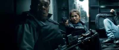 How long can we wait, Lake?
Soldiers getting closer! -Winter... - The Hitman's Bodyguard