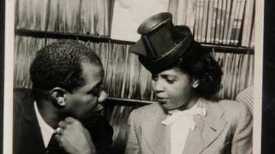 - How long did you know him?
- About two years. - Louis Armstrong's Black & Blues