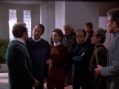 - How long do we have?
- Three minutes, 40 seconds. - Star Trek: The Next Generation
