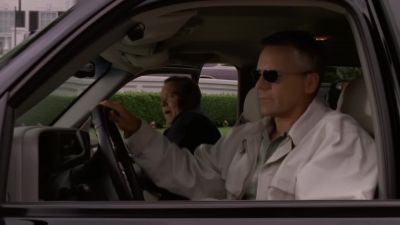 - How long have you known the guy?
- We go way back. - Stargate SG-1