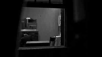 - How long has he lived here?
- Oh, about a year. - Killer's Kiss