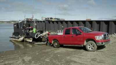 - How we looking?
- Right there. - Bering Sea Gold