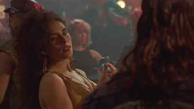 - How many guys in the Pythons, Sid ?
- Enough. - Beyond the Law
