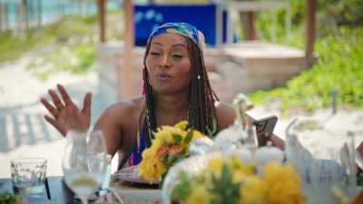 - How many licks does it take?
[laughter] - The Real Housewives Ultimate Girls Trip