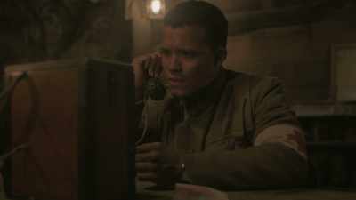 How many men are trapped
with you? - Bunker