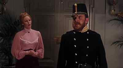 - How many people staying here, miss?
- Only one. - Frankenstein Must Be Destroyed