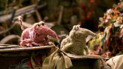 How is Marjory supposed
to help us if she can't even see us? - Fraggle Rock: Back to the Rock