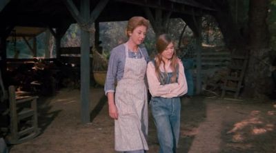 -How much are we still short?
-Still over $100. - The Waltons