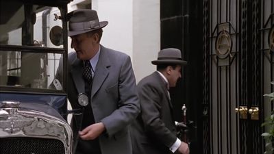 -How much, Driver?
-One and five. - Agatha Christie's Poirot
