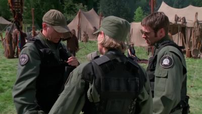 - How much naqahdah is in that reactor?
- Sir? - Stargate SG-1
