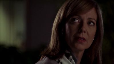 How old do you think those
guys are in there? 20, 22? - The West Wing