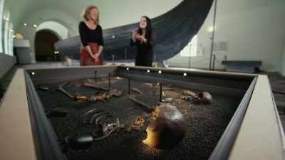 How outrageous was this discovery
when they found out it was women?! - Raiders of the Lost Past with Janina Ramirez