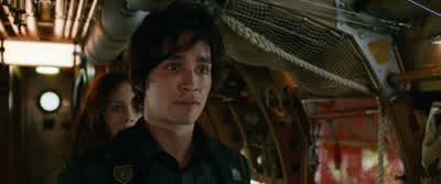 How? How exactly will you handle it? Easy, all right? Just... - Mortal Engines