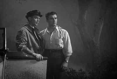 - How is she?
- Oh, I don't know, so much has happened so quickly. - Three Comrades