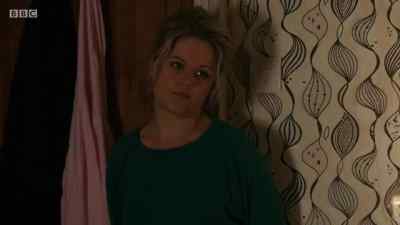 How is she?
She's gone. - Being Human
