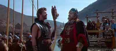 - How is she, Sven?
- The best I've handled. - The Long Ships