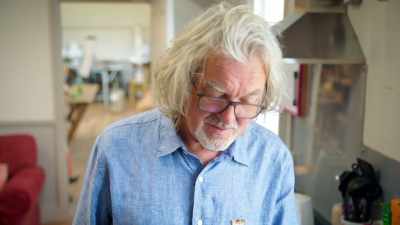 How shiny that is. - James May and the Dull Men