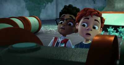 -How the--
-[Golden Brain grunting] - Spy Kids: Mission Critical
