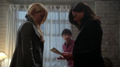 How the hell is The Author
trapped inside the book? - Once Upon a Time