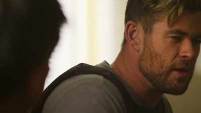 How to... how to reframe that and
how to... how to adjust to it. - Limitless with Chris Hemsworth