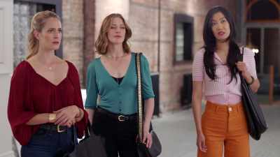 How would I know
'cause he's too busy - The Love Club: Lauren’s Dream