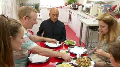 How would you say "bon appetit" in Cantonese? - Back in Time for Dinner