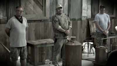 Howard, it's still
a little bit fierce in there. - Moonshiners: Master Distiller