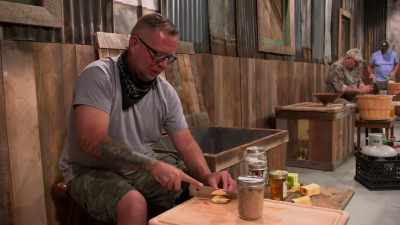  [howard] you know,
  I know when I was
  turning in the jar, - Moonshiners: Master Distiller