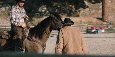 - Howdy.
- Hi. - Yellowstone