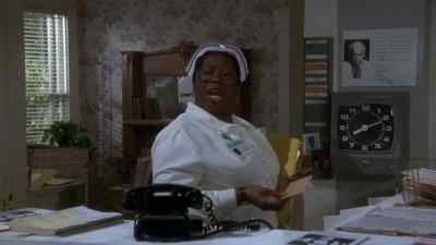 - Howdy, nurse. How you doing?
- Doctor's lounge is down the hall. - Doc Hollywood
